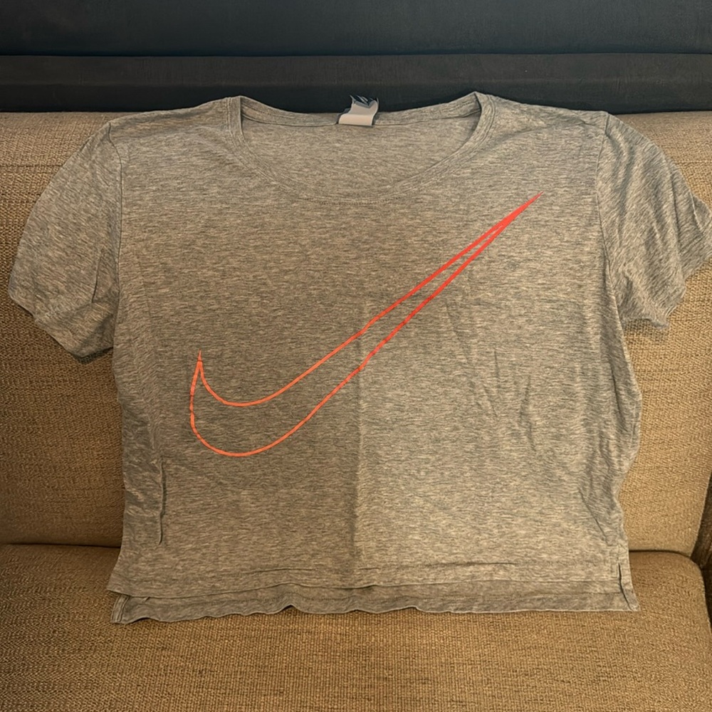 grey nike crop top
